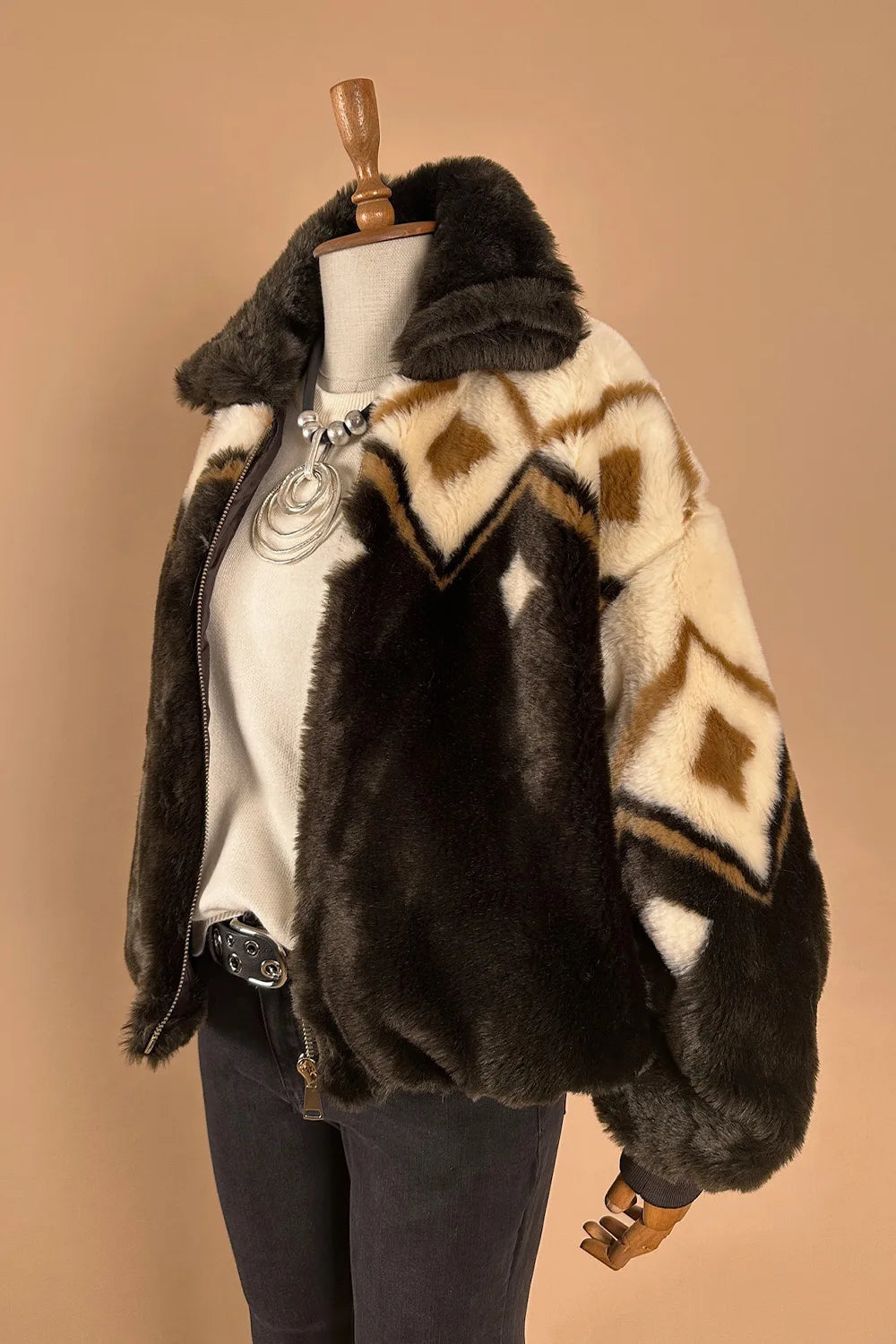 Etnik Desenli Kürk Kaban