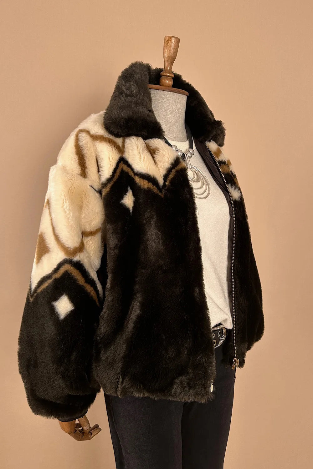 Etnik Desenli Kürk Kaban