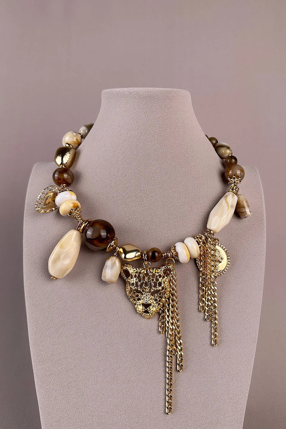 Leopar Detaylı Boncuk Kolye