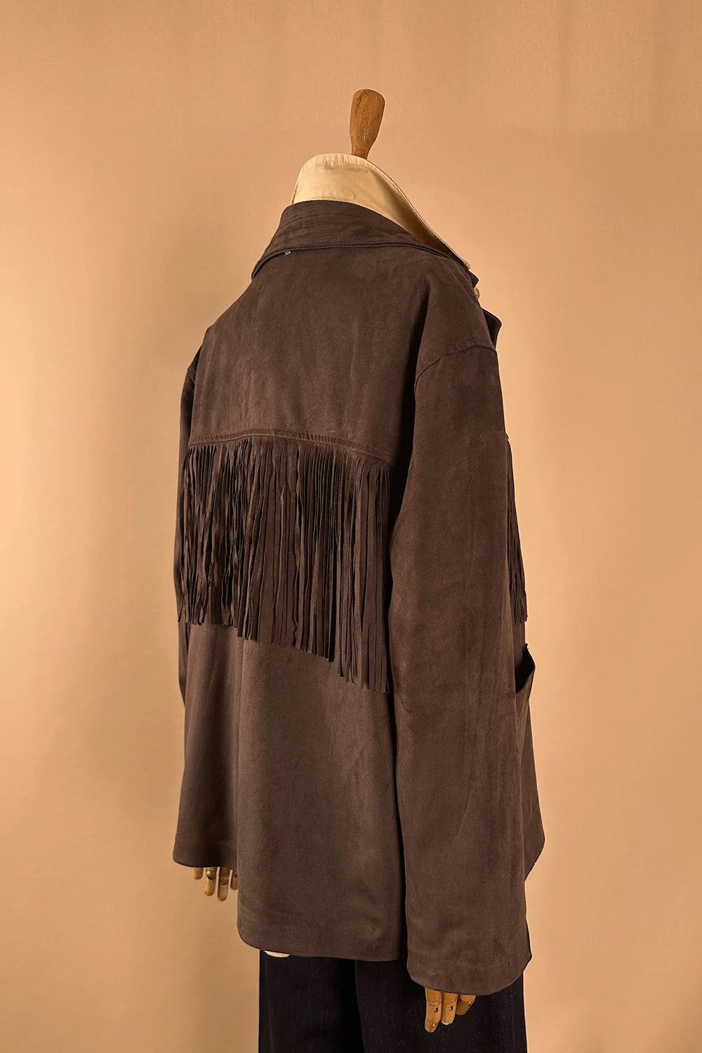 Püskül Detaylı Nubuk Ceket