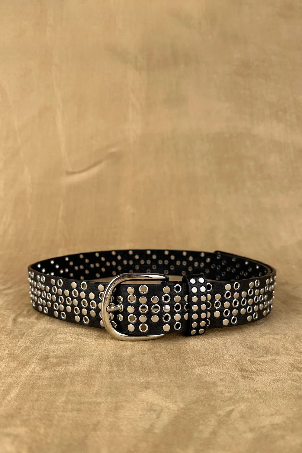 Metalik Zımba Detaylı Kemer