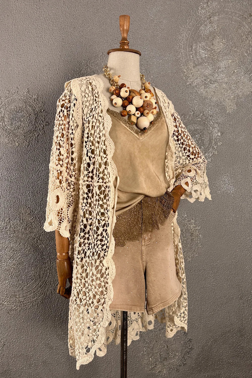 Dantel Kimono