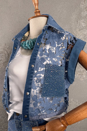Mavi denim dantel takım, taş detaylı cepli, vintage stil, ön görünüm