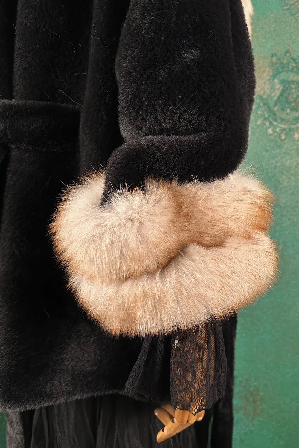 Kapüşonlu Kısa Alcantara Kürk