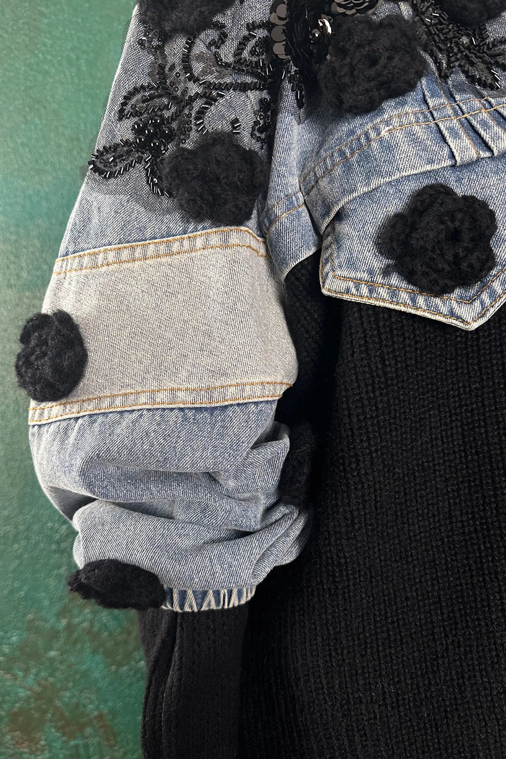 Çiçek Detaylı Denim/Triko Ceket