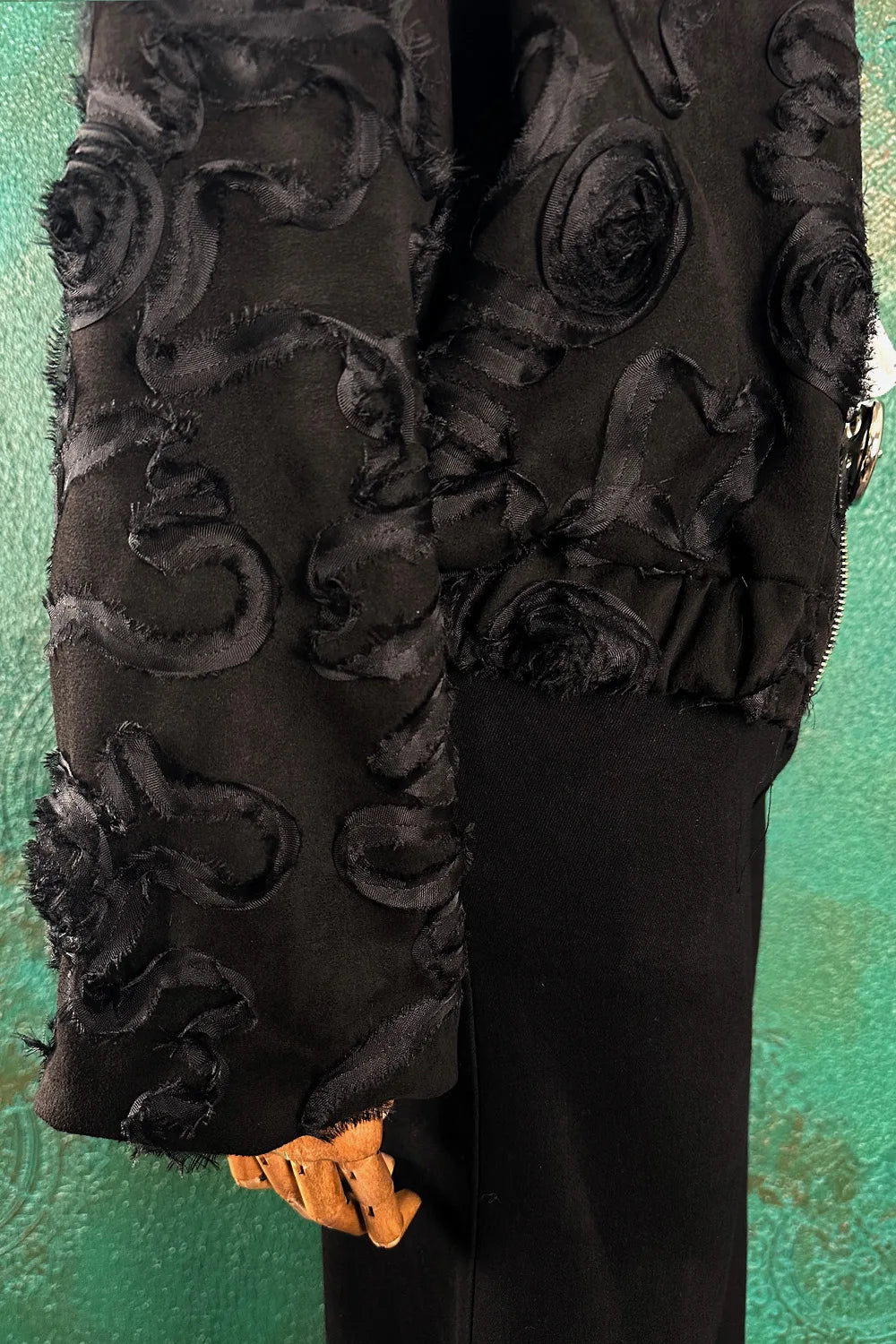 Kabartma Desenli Ceket