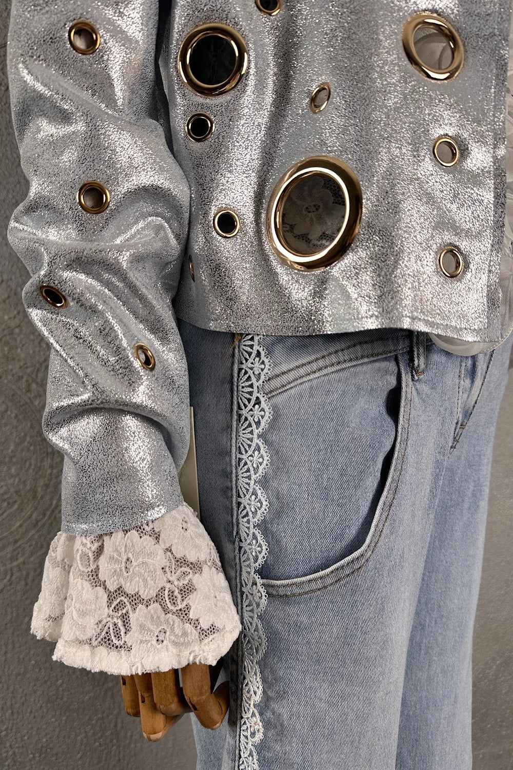 Halka Detaylı Metalik Ceket