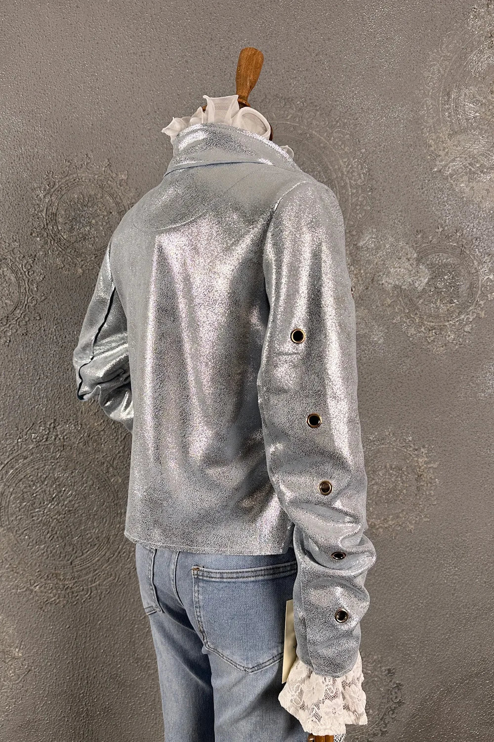 Halka Detaylı Metalik Ceket