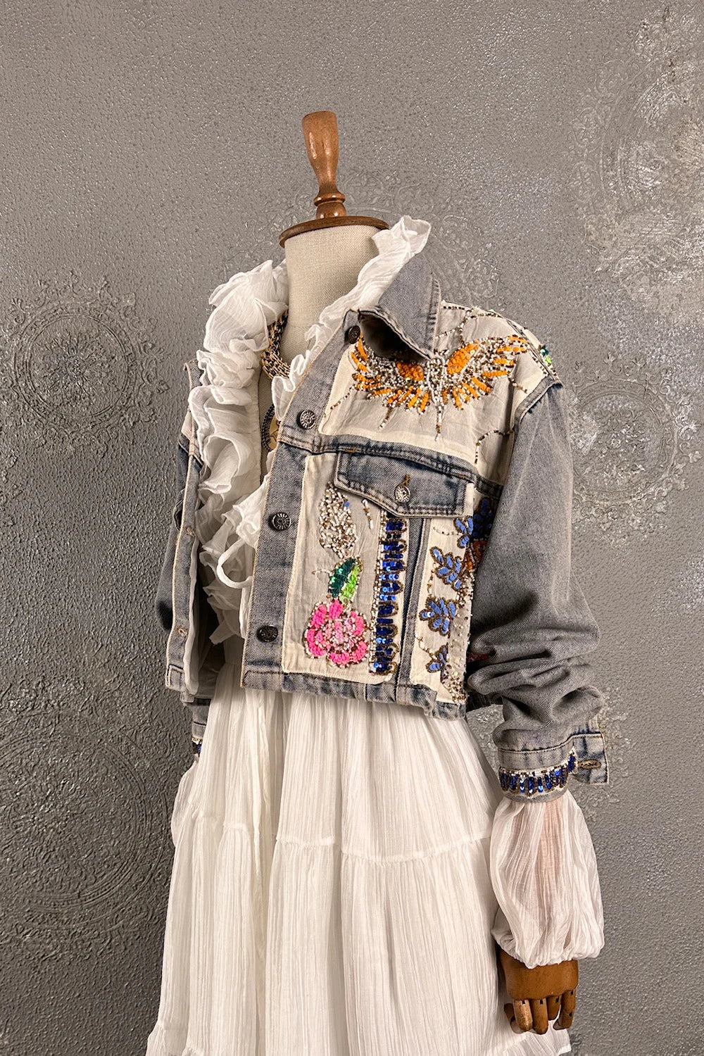 Payet İşlemeli Crop Denim Ceket