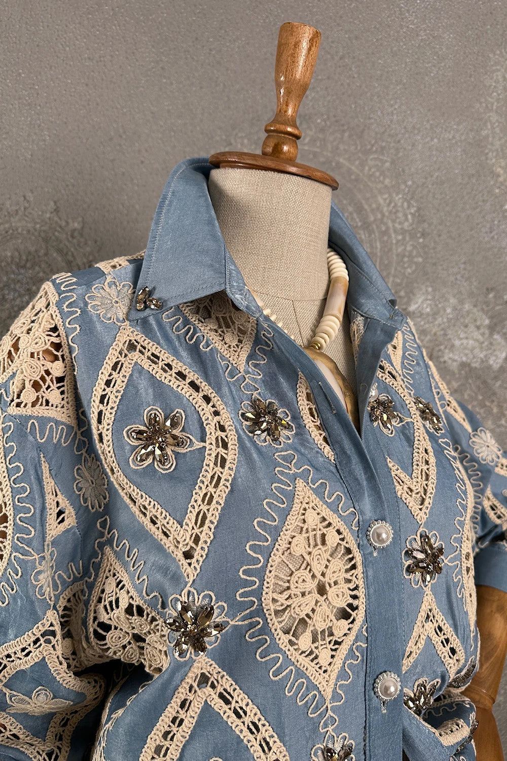 Kroşeli Detaylı Denim Gömlek