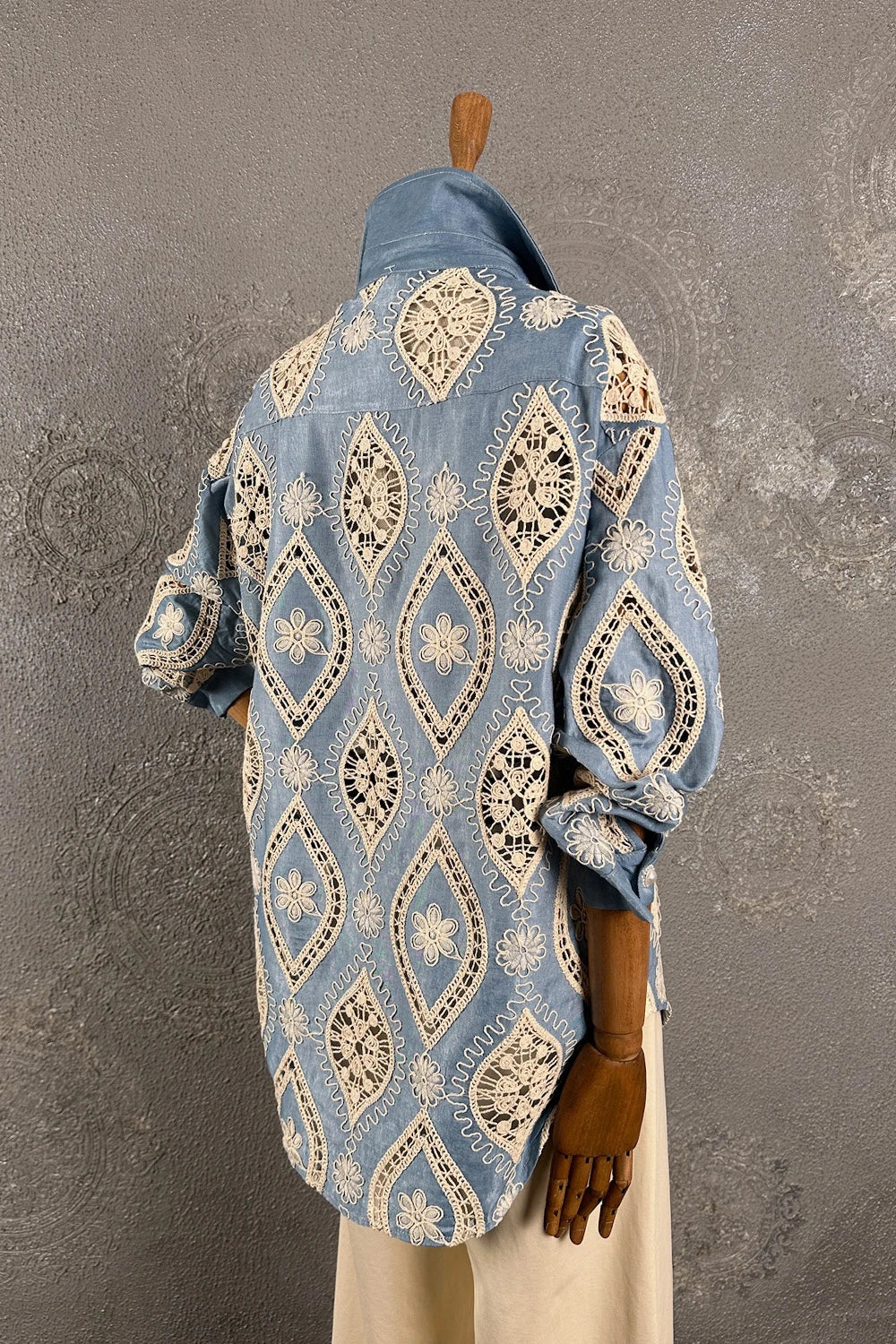 Kroşeli Detaylı Denim Gömlek