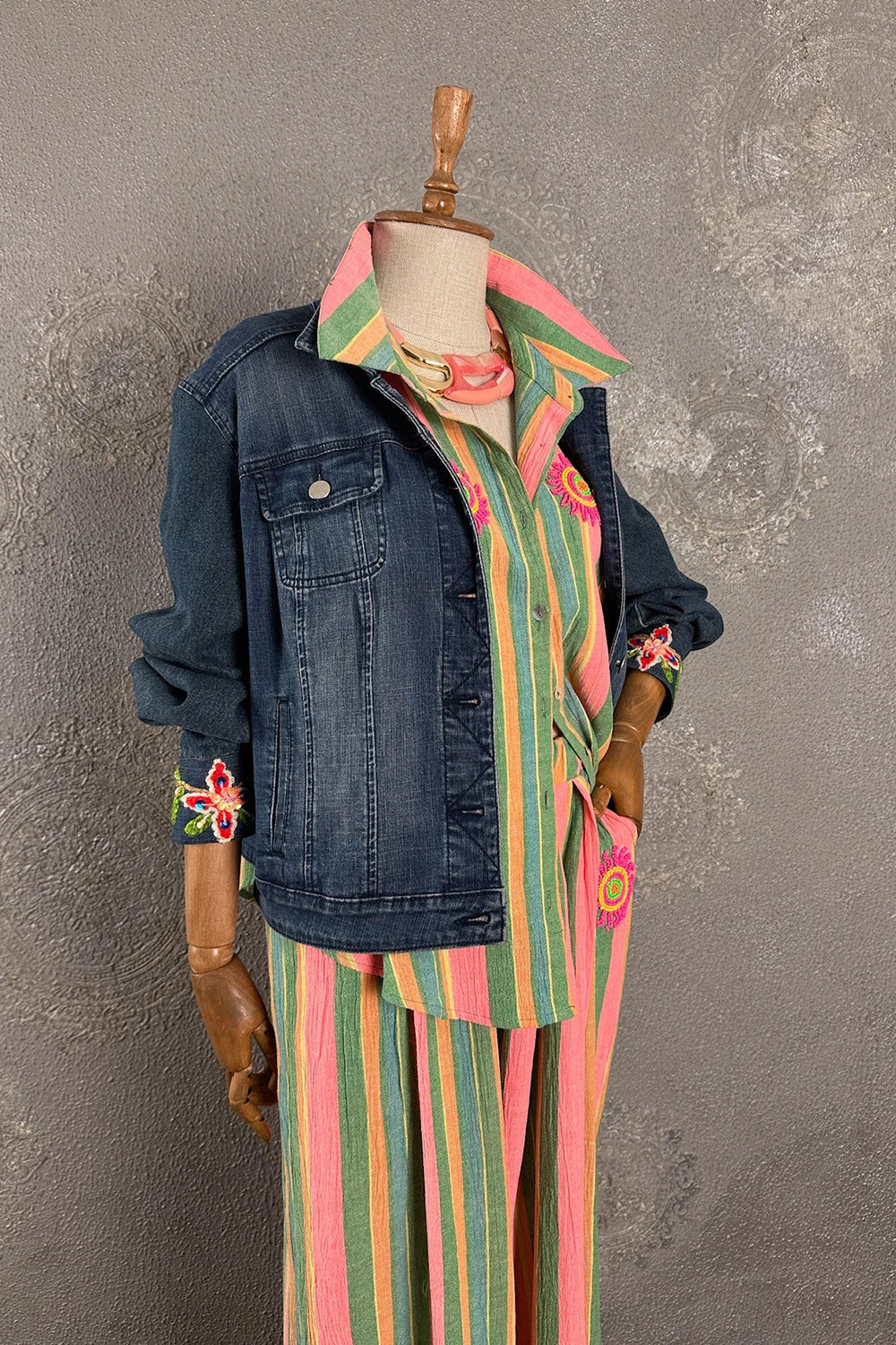 İşlemeli Denim Ceket