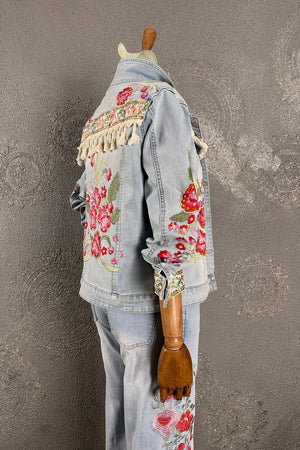 Çiçek Nakışlı Denim Ceket