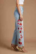 Çiçek Nakışlı Cropped Jean