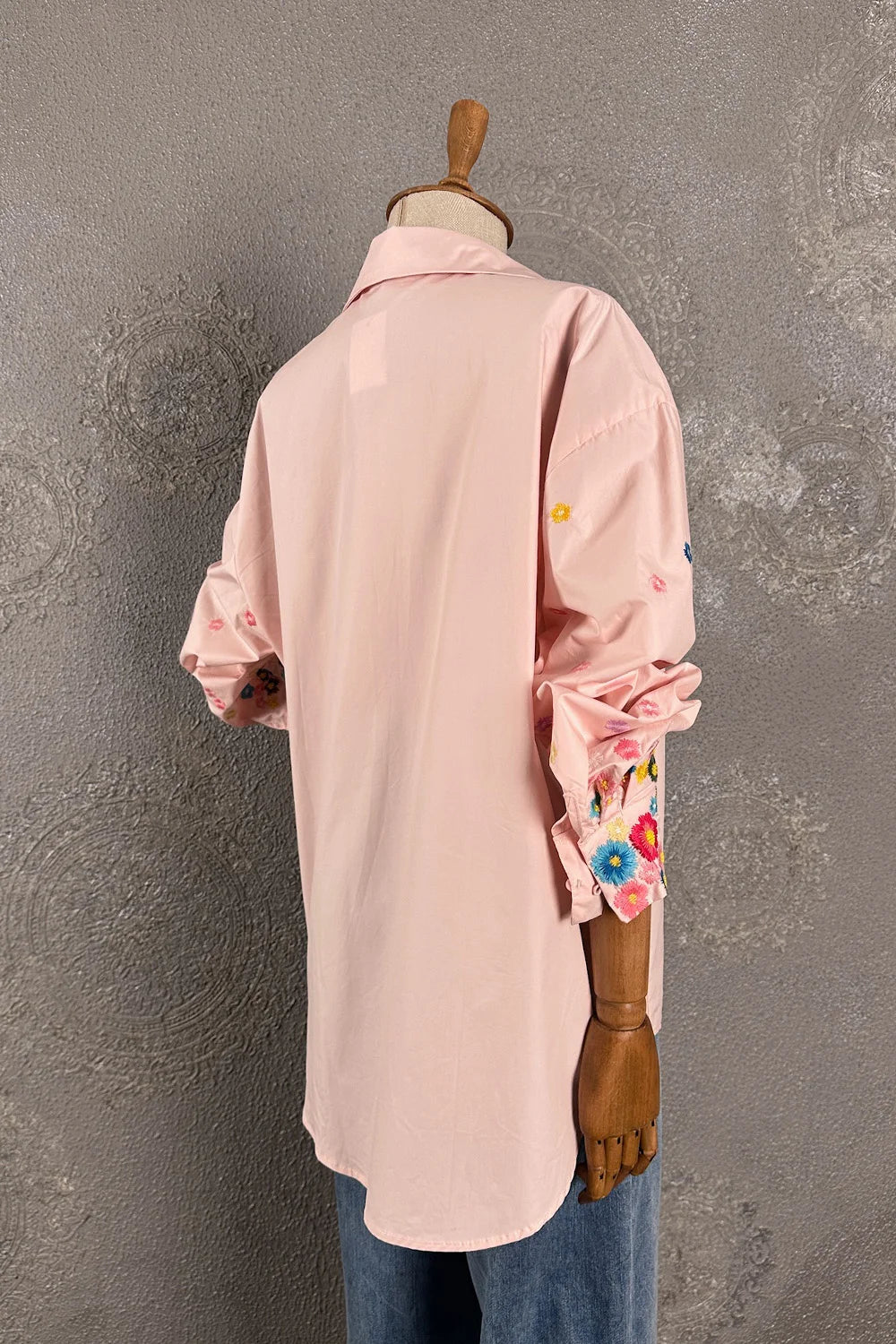 Çiçek Nakışlı Oversize Gömlek
