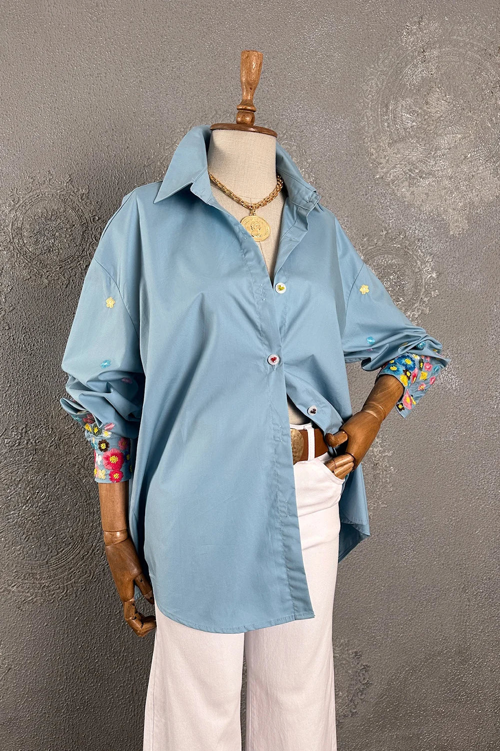 Çiçek Nakışlı Oversize Gömlek