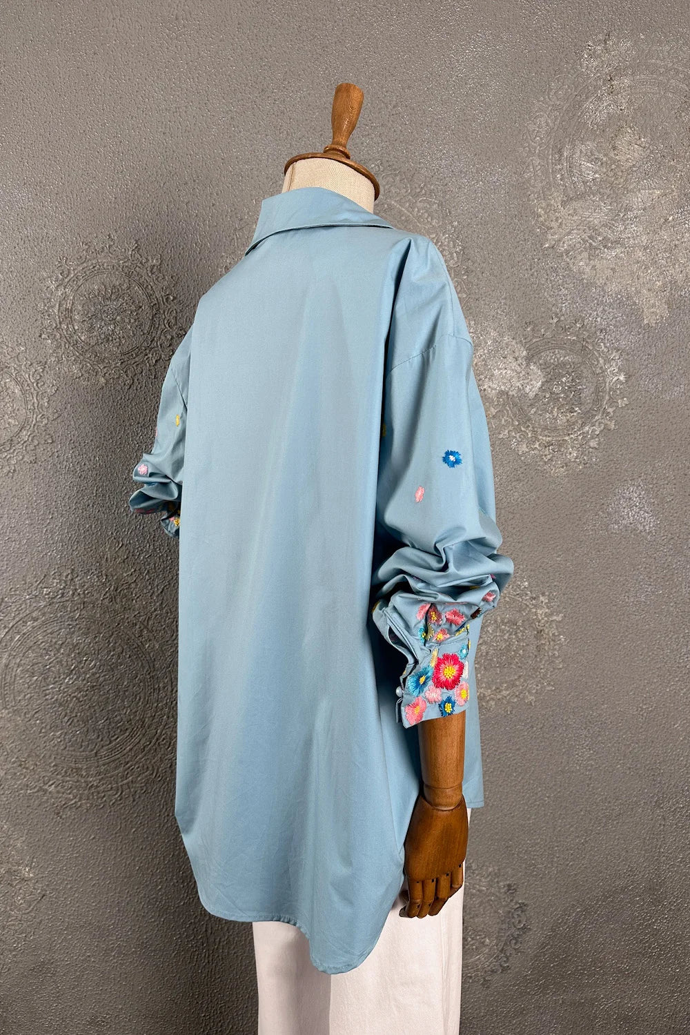 Çiçek Nakışlı Oversize Gömlek