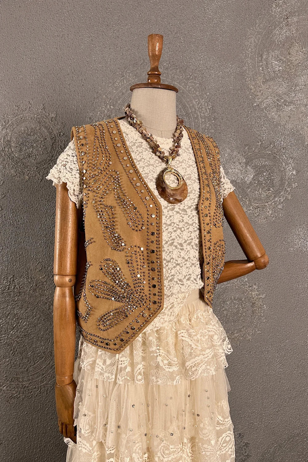 Zımbalı Nubuk Yelek