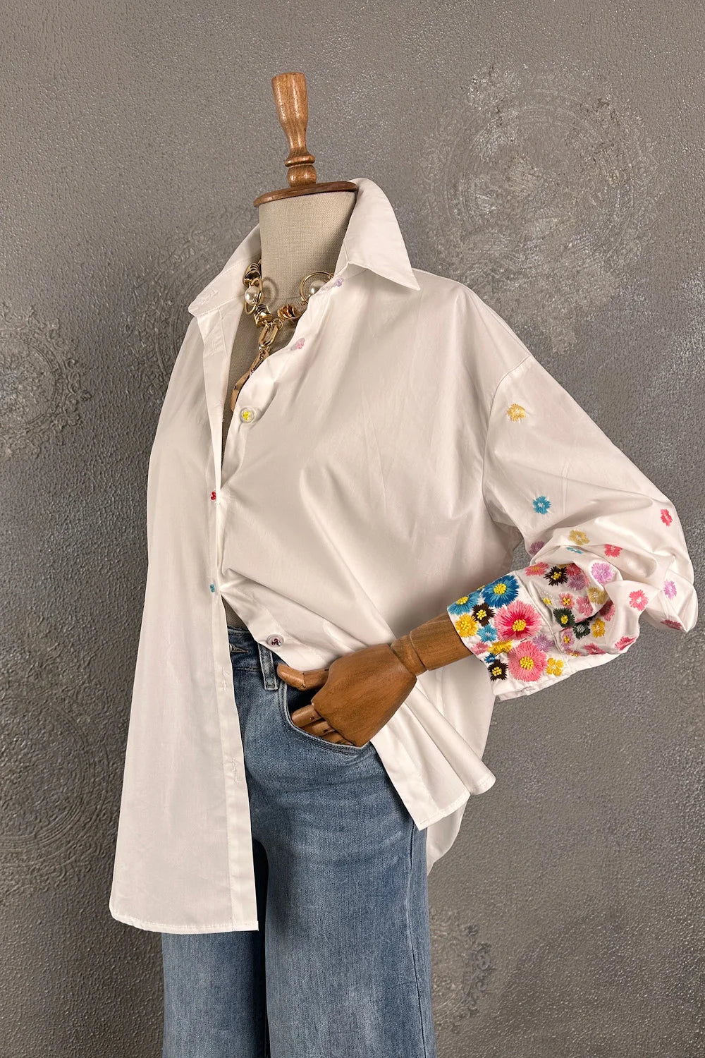 Çiçek Nakışlı Oversize Gömlek