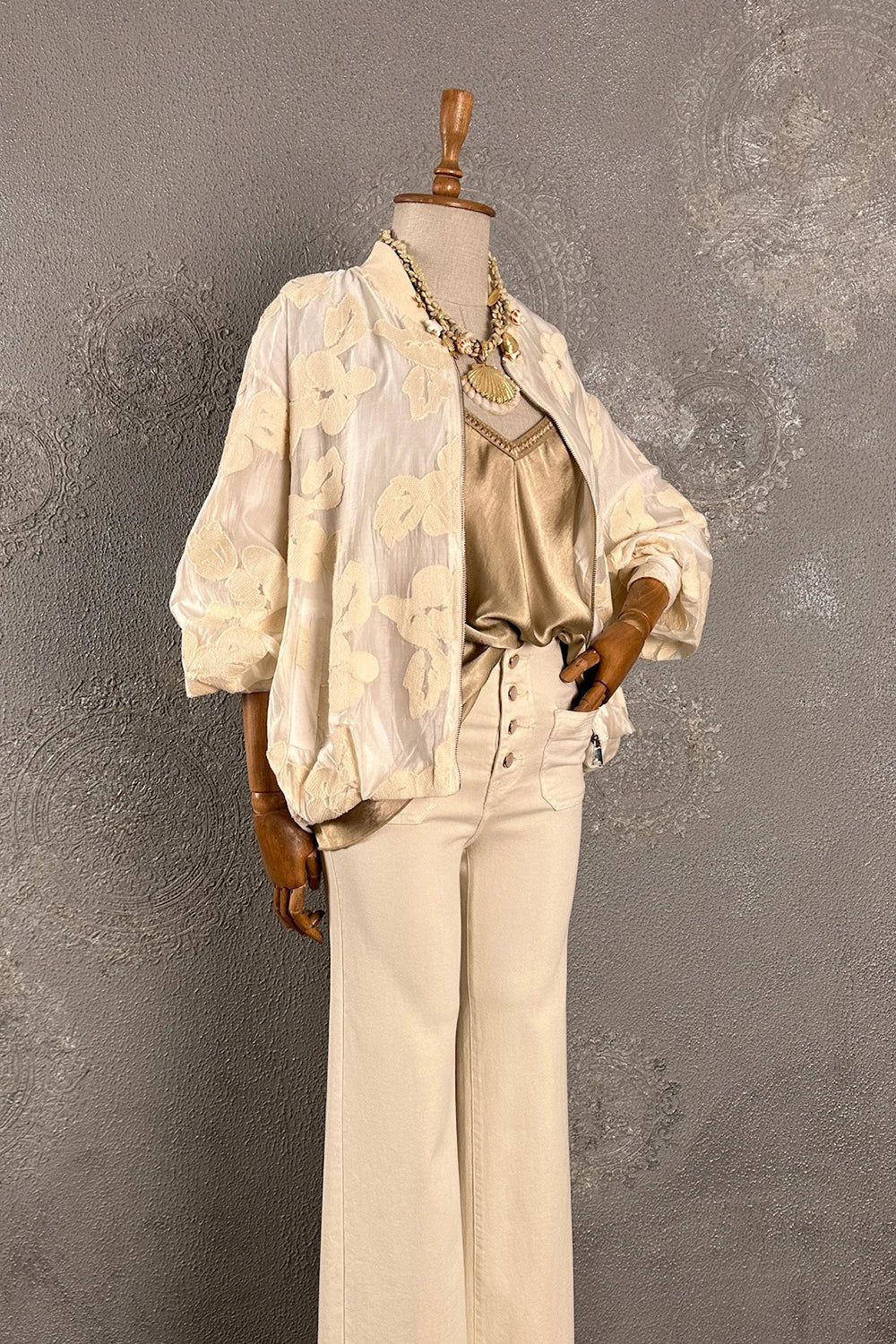 Çiçek Nakışlı Bomber Ceket