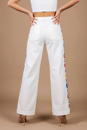 Çiçek Nakışlı Jean