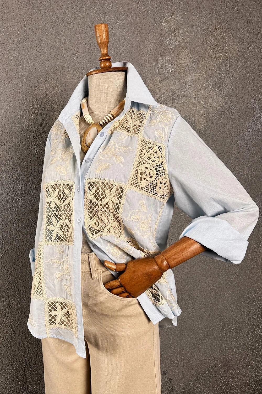 Kroşe Detaylı Gömlek