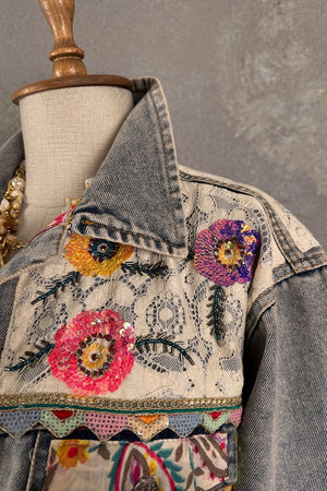 İşlemeli Crop Denim Ceket