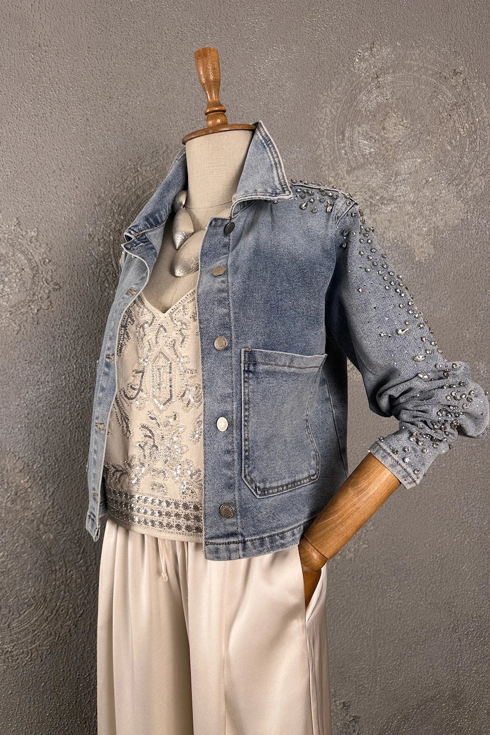 Taş İşlemeli Denim Ceket