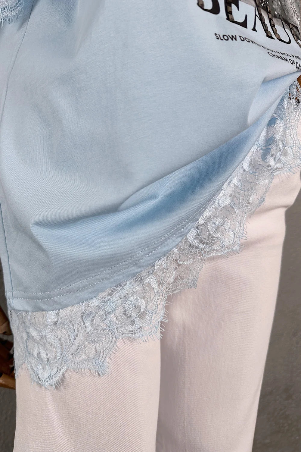 Dantel Detaylı T-shirt
