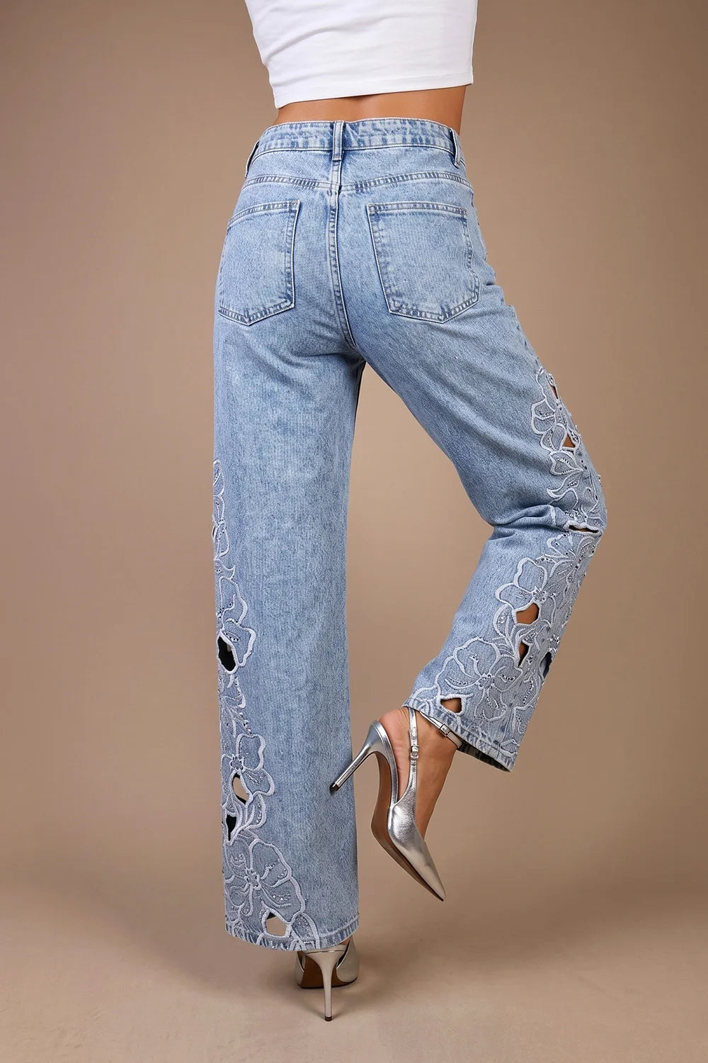 Taş İşlemeli Cut-Out Jean
