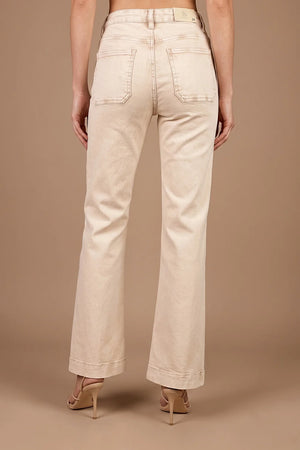 Düğme Detaylı Jean