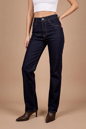 Koyu lacivert straight jean, kontrast dikişli detay, yüksek bel, kadın denim pantolon, klasik kesim, önden görünüm