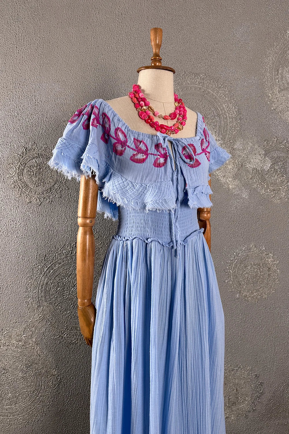 İşlemeli Maxi Elbise