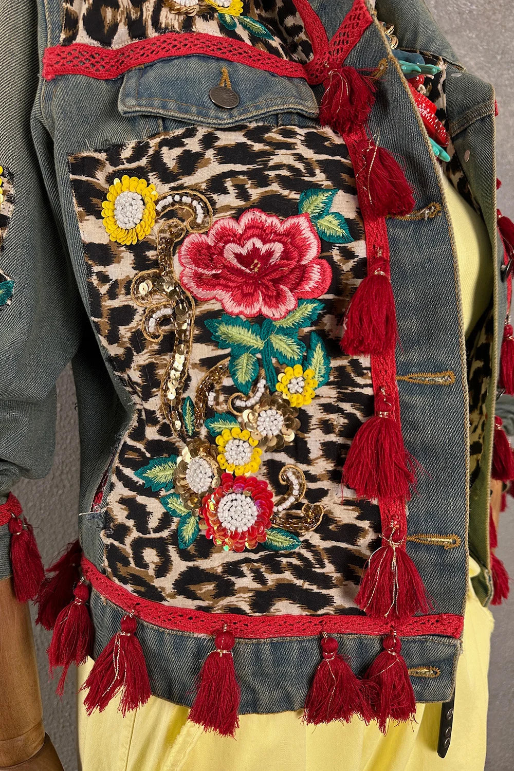 İşlemeli Denim Ceket