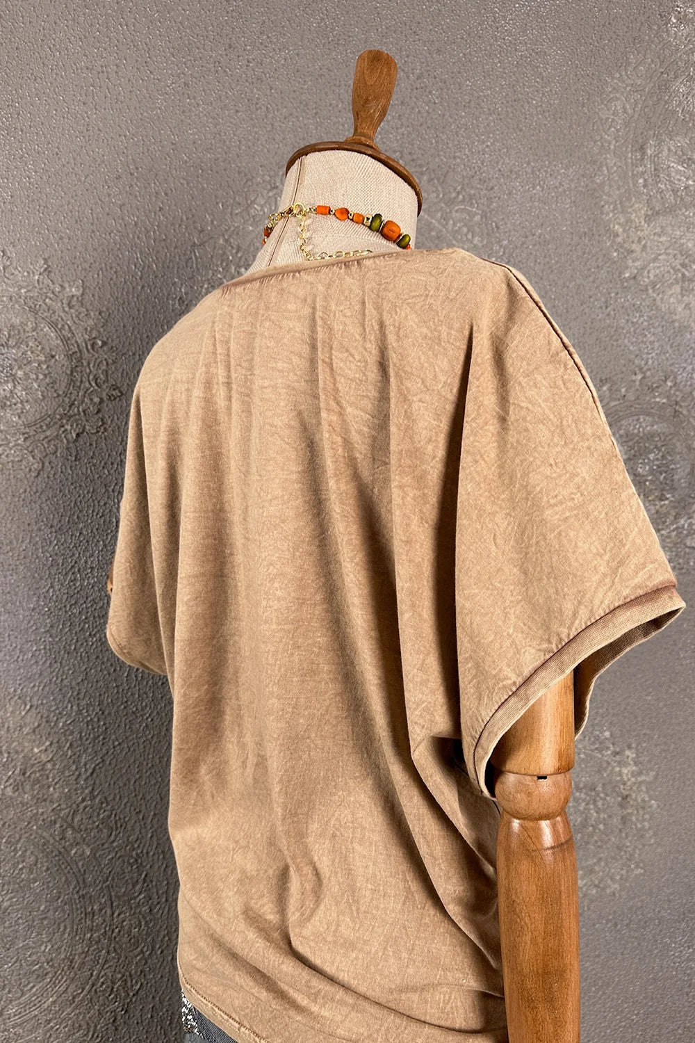 İşlemeli T-shirt