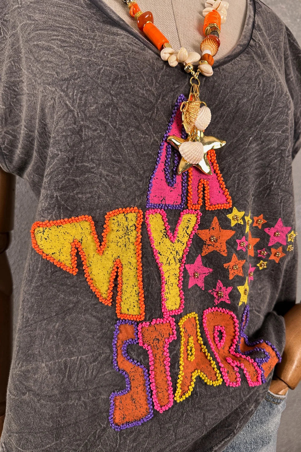 İşlemeli T-shirt