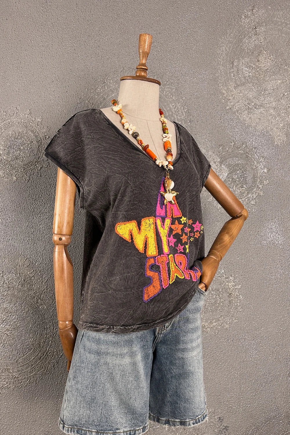İşlemeli T-shirt