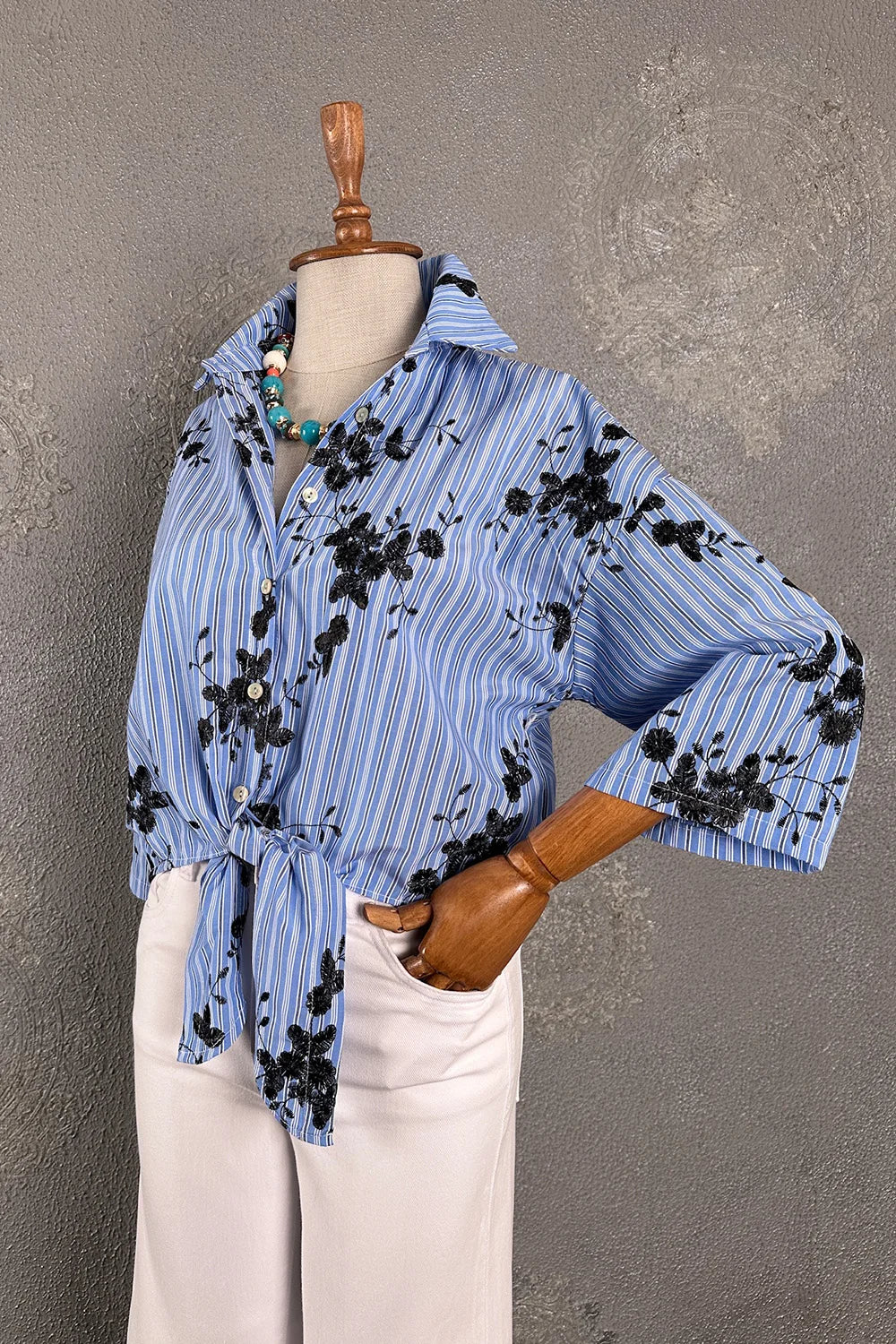 İşlemeli Gömlek