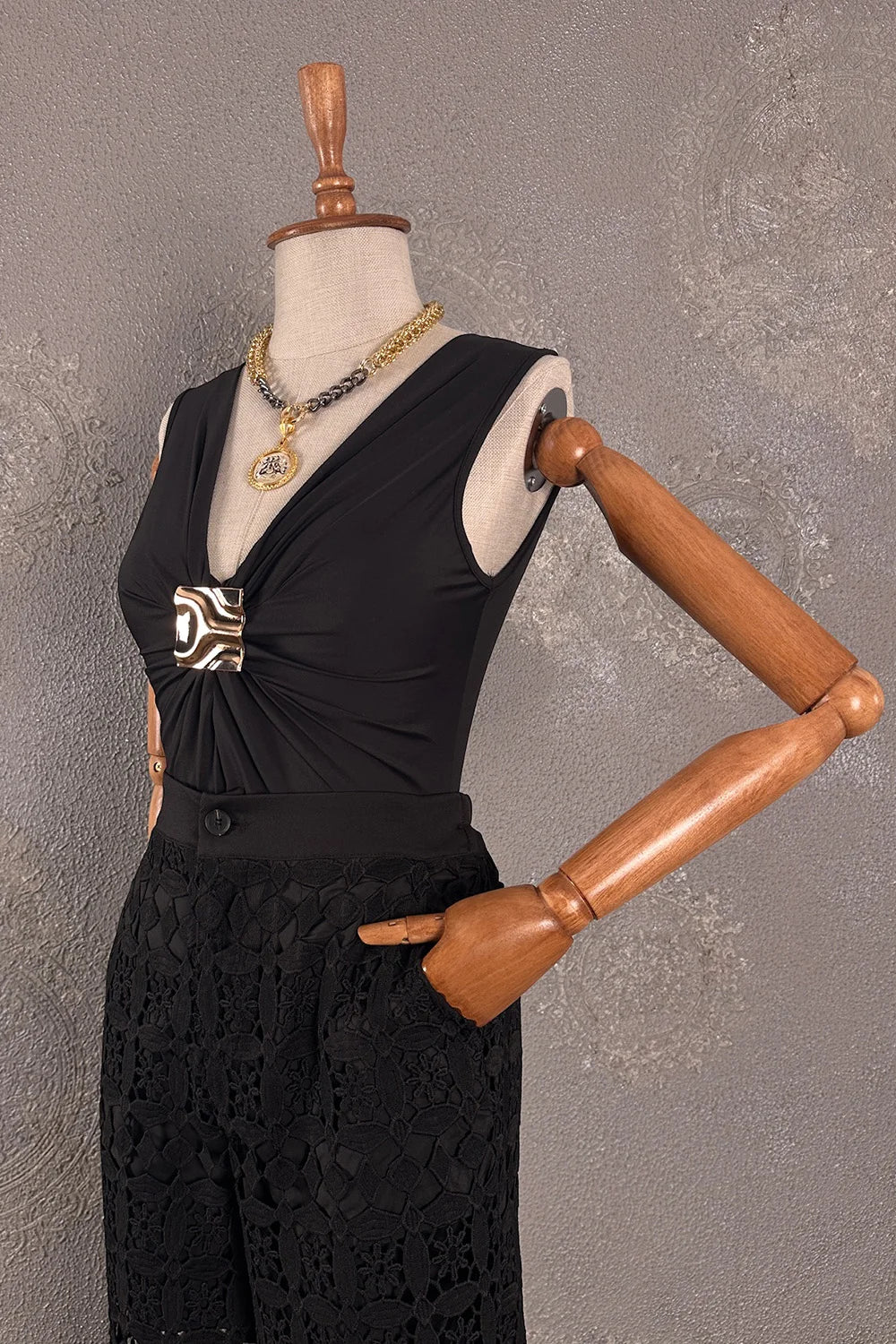 Aksesuar Detaylı Body