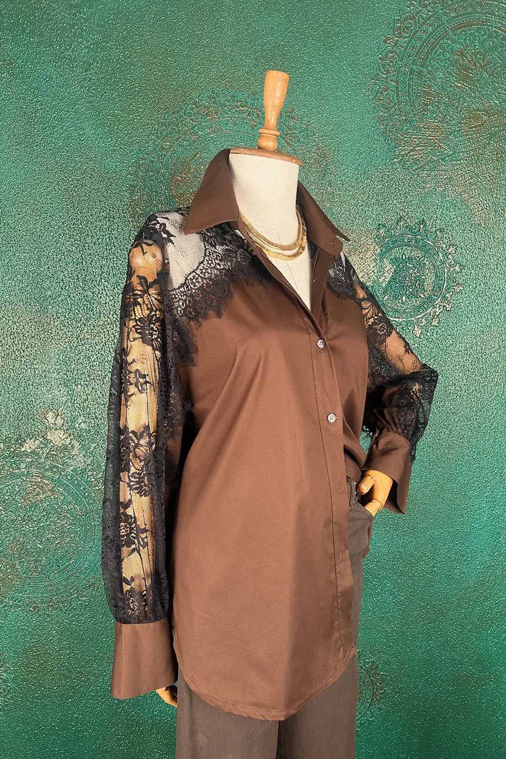 Dantel Detaylı Gömlek