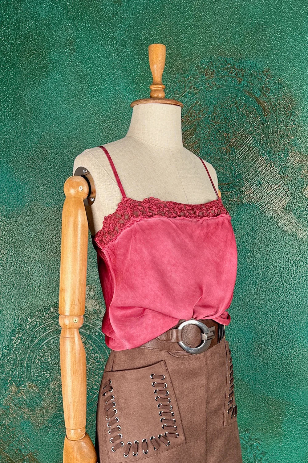 Dantel Detaylı Saten Bluz