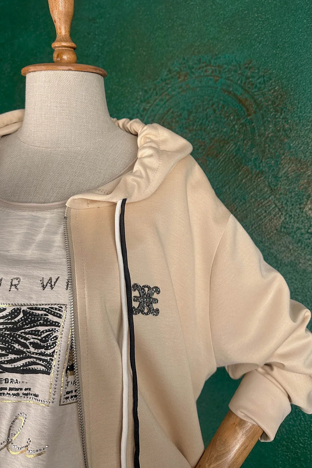 Kapüşonlu Eşofman Takım