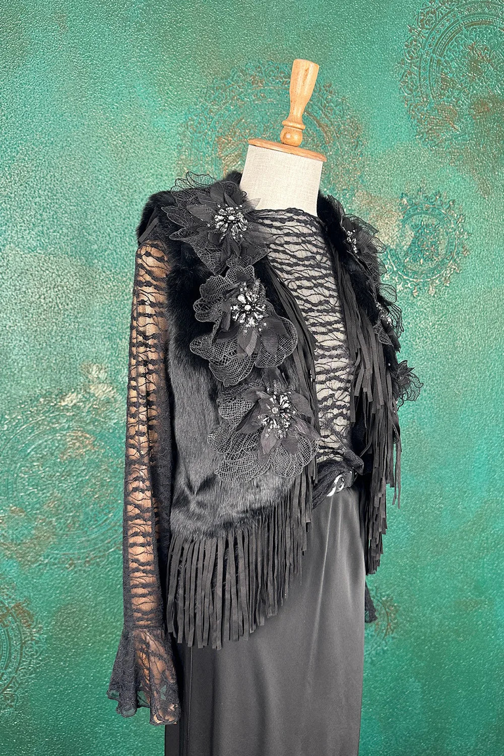 Taş İşlemeli Kürk Yelek