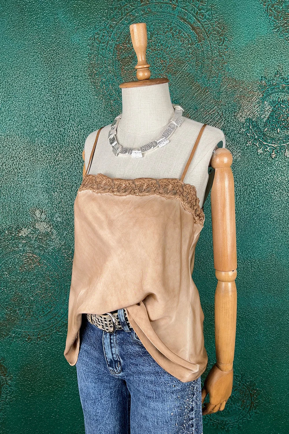 Dantel Detaylı Saten Bluz