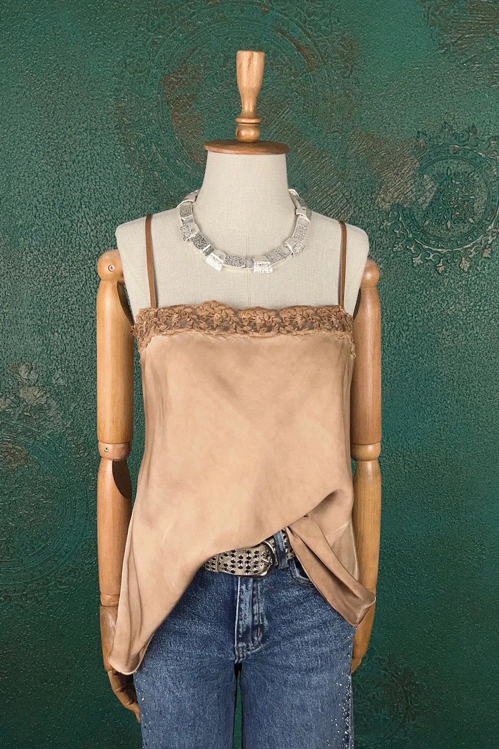 Dantel Detaylı Saten Bluz