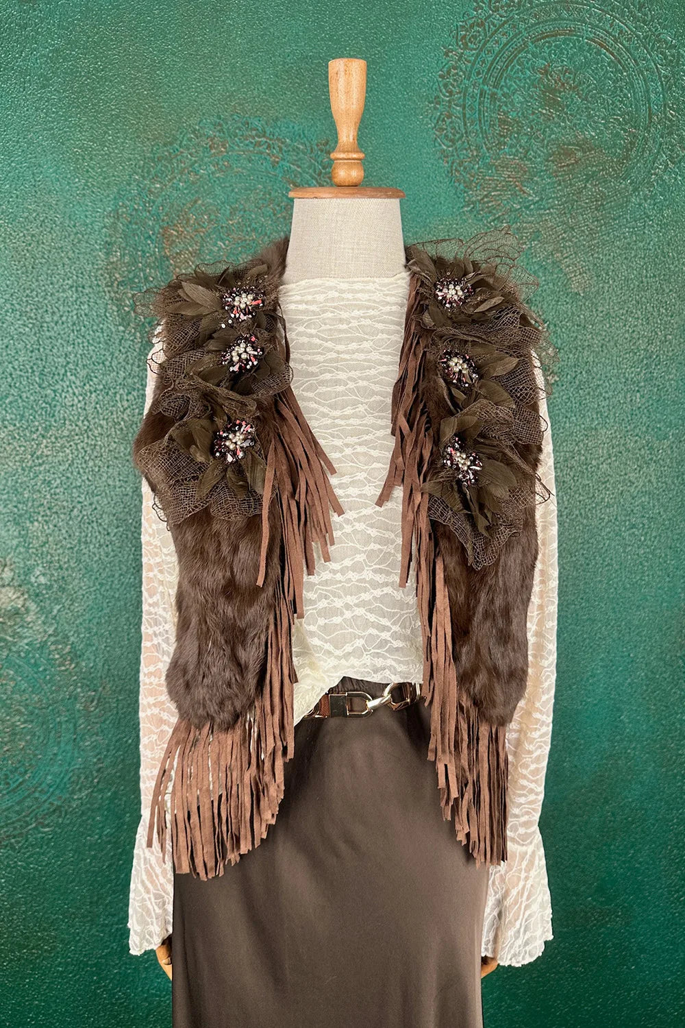 Taş İşlemeli Kürk Yelek