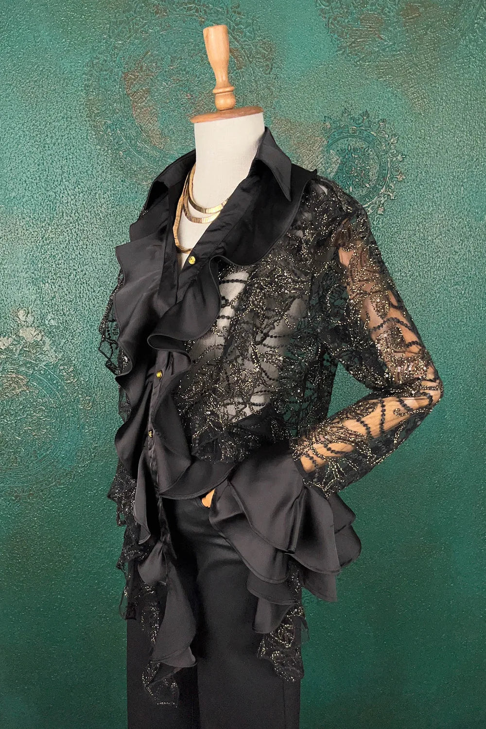 Fırfır Detaylı Dantel Gömlek