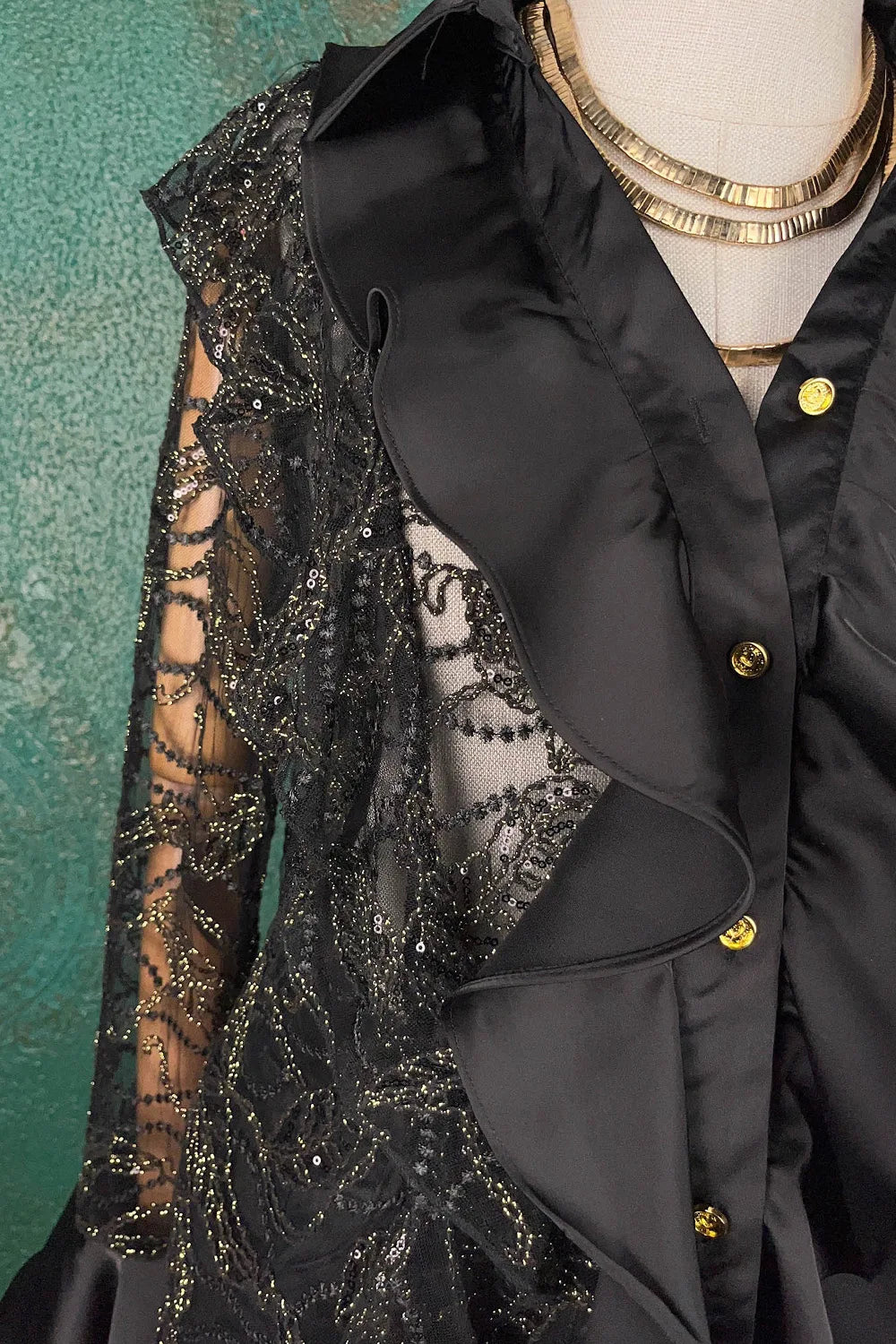 Fırfır Detaylı Dantel Gömlek