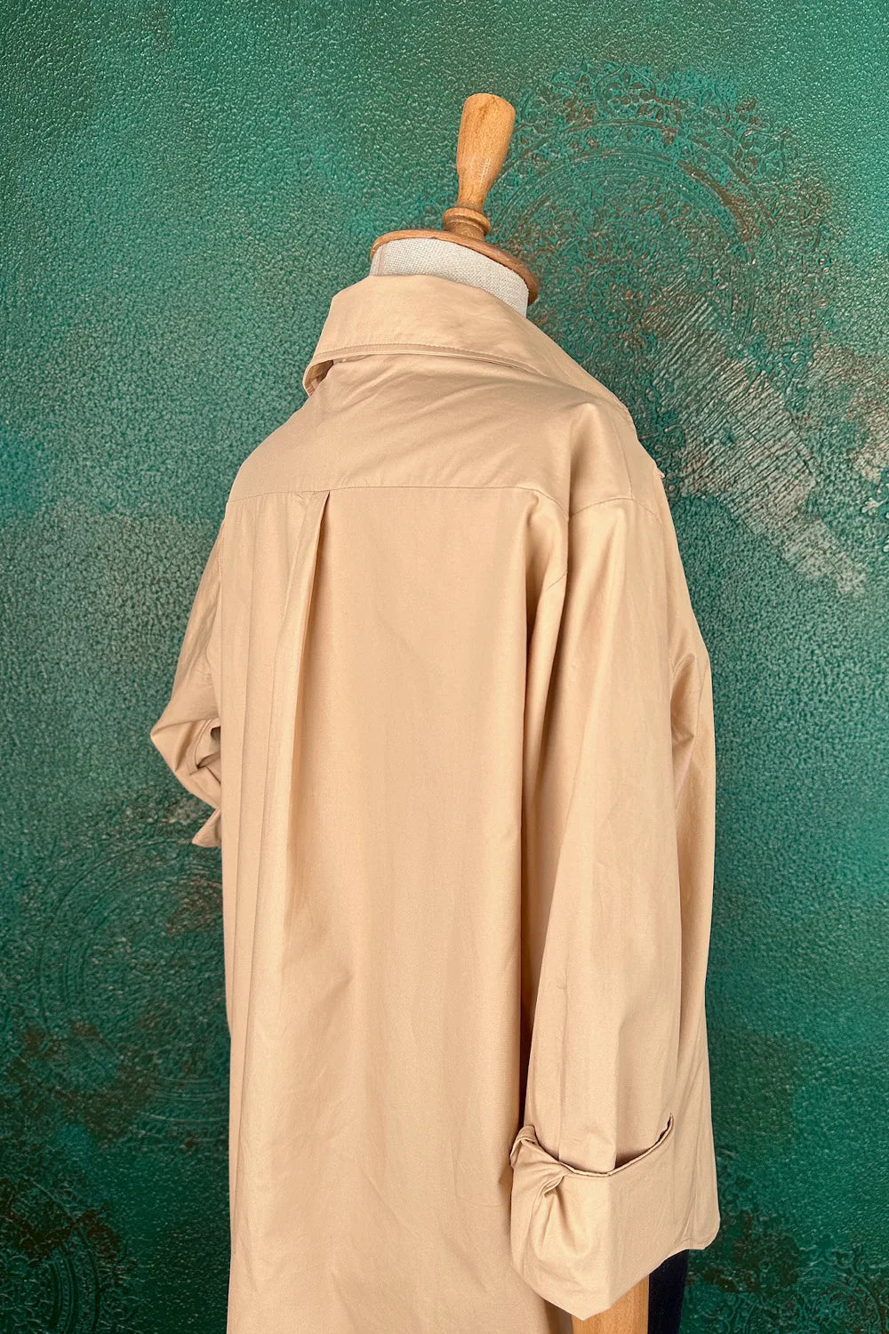 Çiçek Detaylı Gömlek