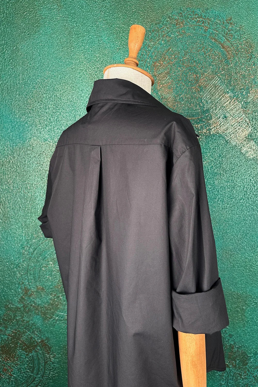 Çiçek Detaylı Gömlek